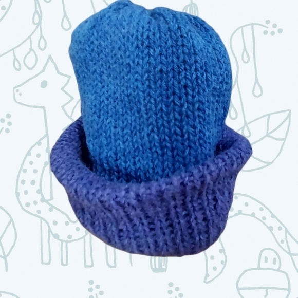 Hand Knit Reversible Toddler Unisex Hat - Picture 4 of 4